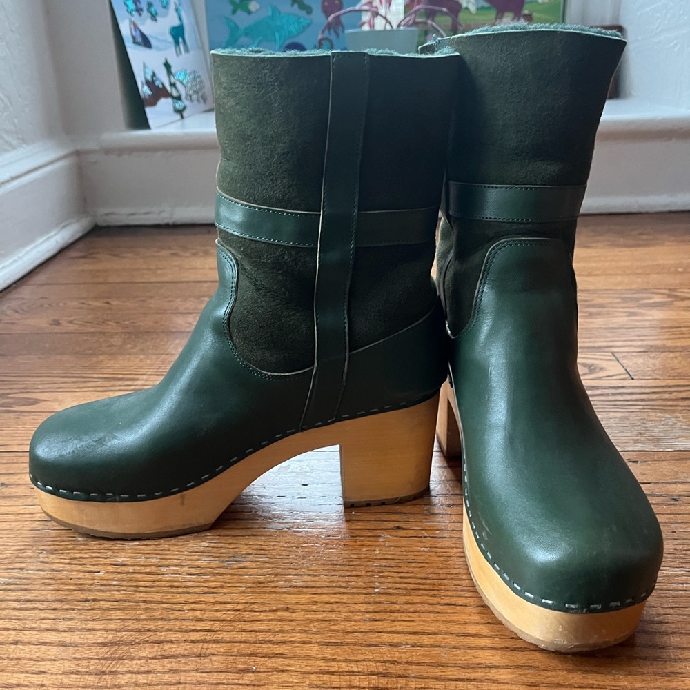Forest green, shearling-lined Swedish Hasbeen boots, size 40